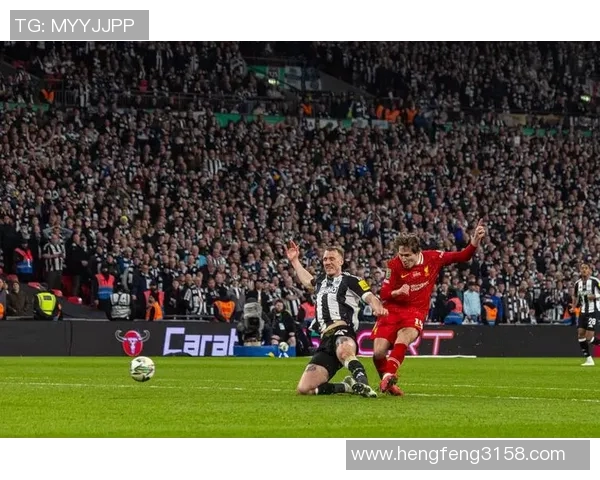 足球明星大头照片大集合展现球场魅力与风采的精彩瞬间